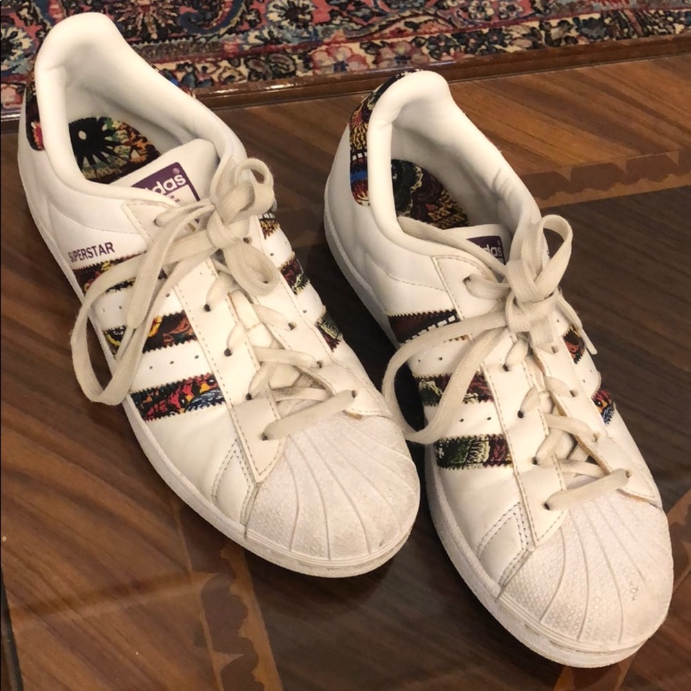 Women's  Adidas superstar sneakers